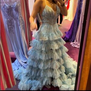 Jovani prom dress size 6 worn once! No flaws!